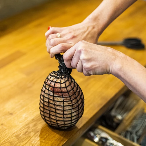 Μαύρο δίχτυ αλλαντοποιίας διαστάσεων 18 cm x 5 m, με αντοχή στη θερμότητα έως 220°C - 4