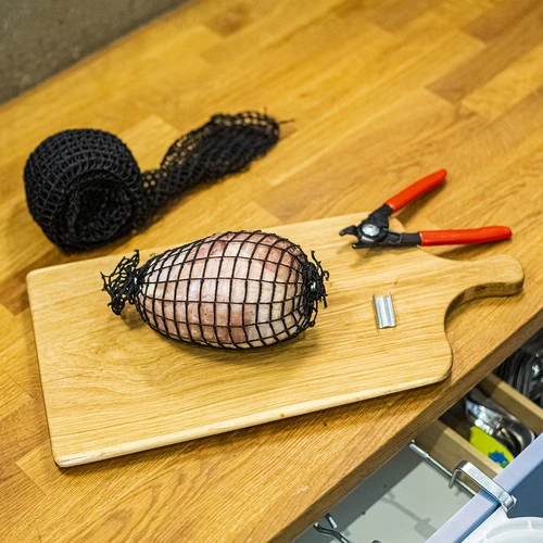 Μαύρο δίχτυ αλλαντοποιίας διαστάσεων 18 cm x 5 m, με αντοχή στη θερμότητα έως 220°C - 5