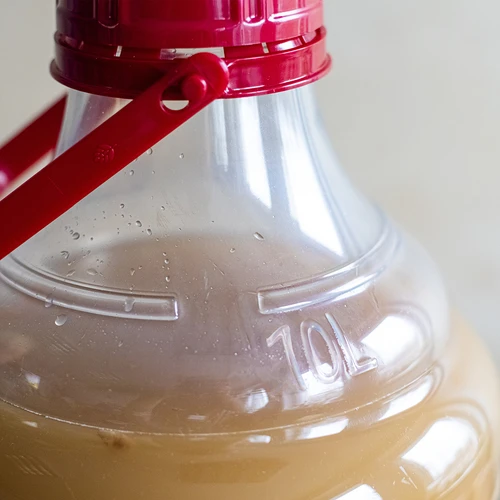 Νταμιτζάνα για κρασί, ελαφριά, άθραυστη, με λαβή, 10 L - 15