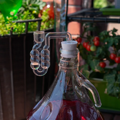 Πώμα για νταμιτζάνα Φ 32 mm - με κλείσιμο - 5