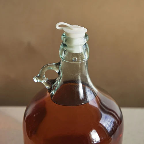 Πώμα για νταμιτζάνα fi 28/32 mm με κλείσιμο - 6