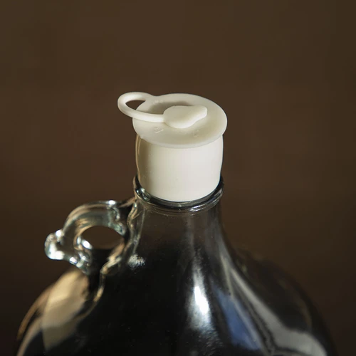 Πώμα για νταμιτζάνα fi 37/41 mm με κλείσιμο - 7