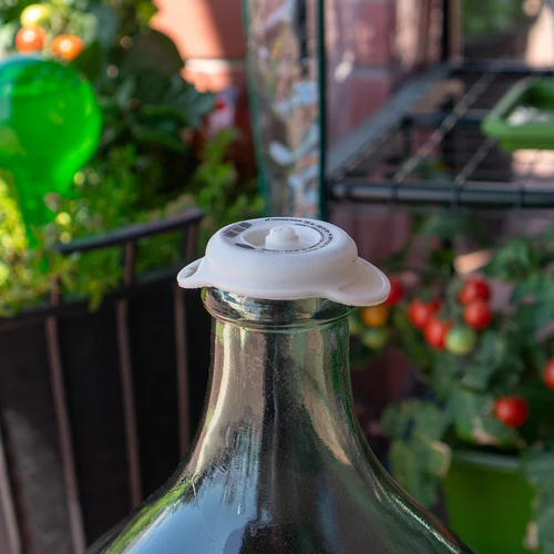 Πώμα / καπάκι για νταμιτζάνες με στενό λαιμό fi57mm - 3