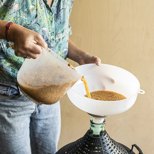 Χωνί πλαστικό λευκό Ø 25 cm - 6