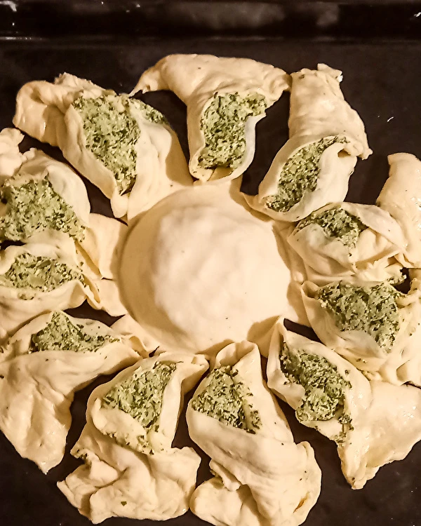 Αστέρι ζύμης με μαγιά και σπανάκι