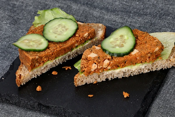 Βίγκαν «μορταδέλα» από συσκευή παρασκευής ζαμπόν