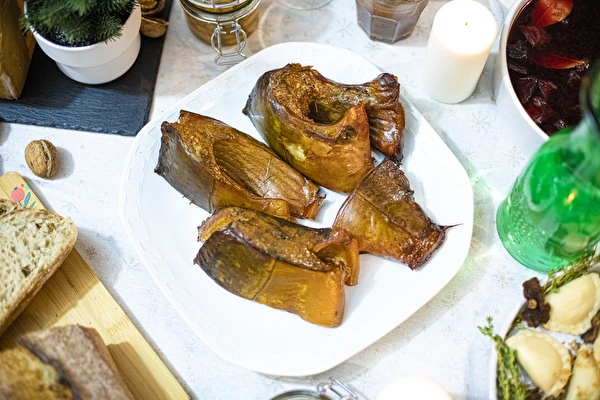 Κυπρίνος για την Παραμονή των Χριστουγέννων, καπνιστός