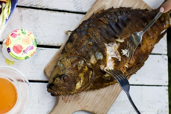 Κυπρίνος για την Παραμονή Χριστουγέννων – καπνιστός