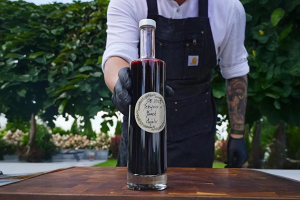 Λικέρ από βατόμουρο – σπιτική συνταγή για αρωματικό ποτό