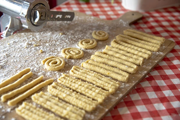 Μπισκότα από τη μηχανή κιμά