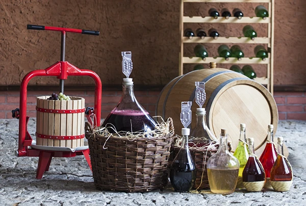 Πώς να φτιάξετε κρασί βήμα προς βήμα;