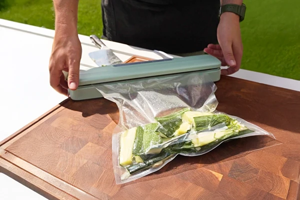 Σπιτικό κολοκυθάκι ελαφριάς άλμης - απλή και γρήγορη συνταγή