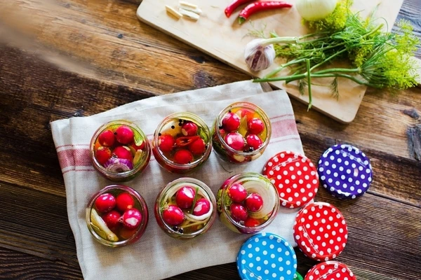 Ζυμωμένα ραπανάκια