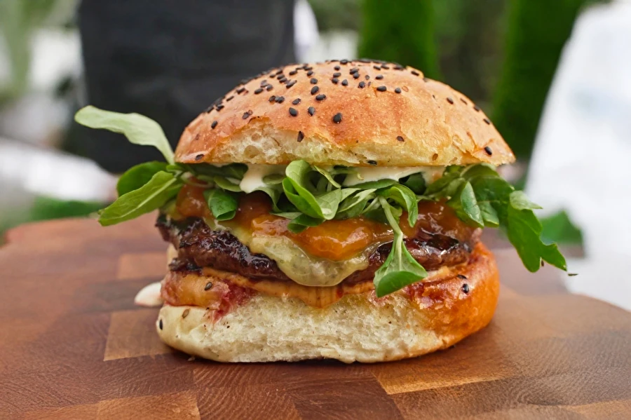 Browin Przepiśnik - Μπέρκερ με μαρμελάδα ροδάκινο – δοκίμασε αυτόν τον συνδυασμό