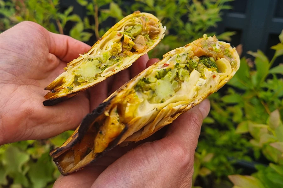 Browin Przepiśnik - Ψητές τορτίγιες με καπνιστό σολομό και μπρόκολο